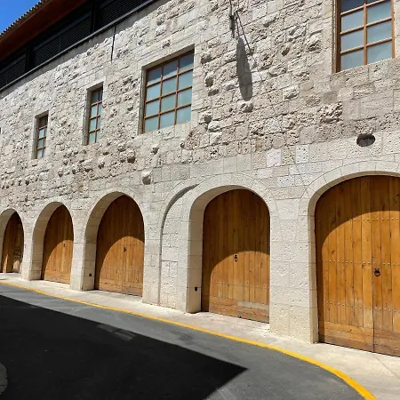 A Baldaquin Maison De L'eglise Du Couvent Guest house *