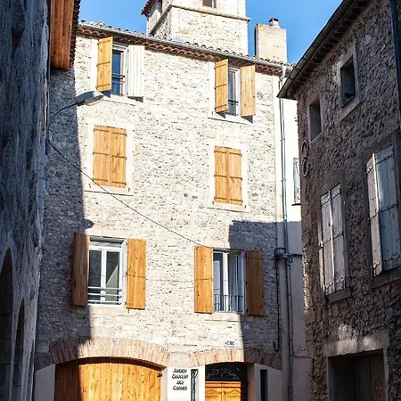 Guest house A Baldaquin Maison De L'eglise Du Couvent *